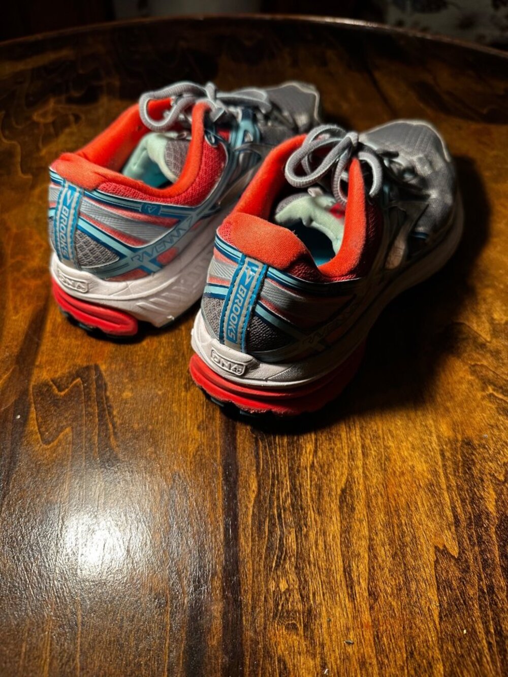 Brooks Ravenna 7 Womens Running Shoes Gray Red Blue Size 8 Lightweight